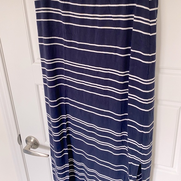 High Waisted Maxi Skirt with Side Slips - Picture 2 of 7